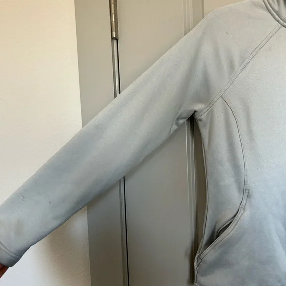 The North Face Gray Ski Jacket with Insulating Material and Stand-Up Collar - Picture 2 of 6